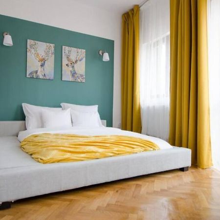 Stylized And Modern Apartment In بوخارست المظهر الخارجي الصورة