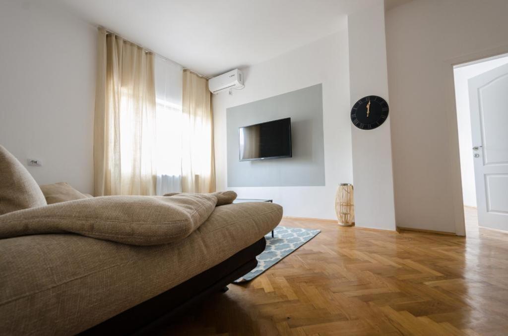 Stylized And Modern Apartment In بوخارست المظهر الخارجي الصورة